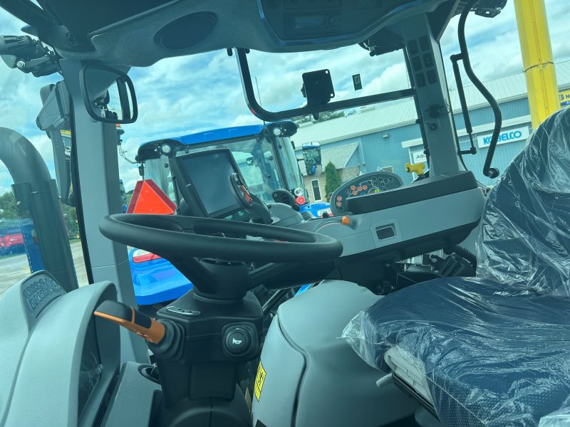 2023 New Holland T5.130 DCT Tractor