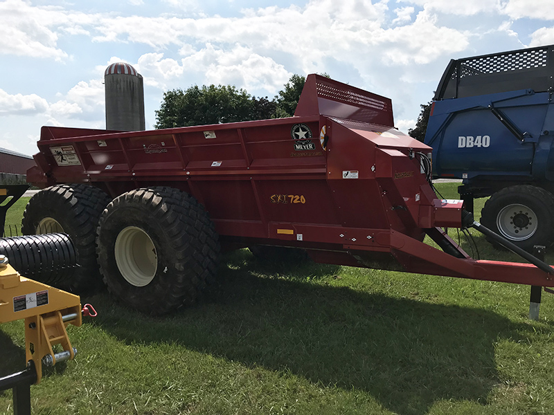 2022 Meyer SXIC720T Manure Spreader