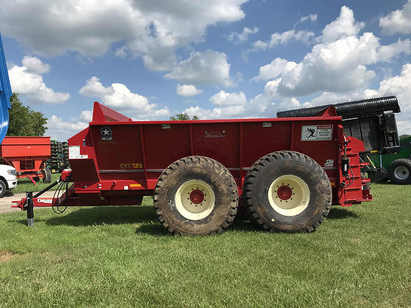 2022 Meyer SXIC720T Manure Spreader