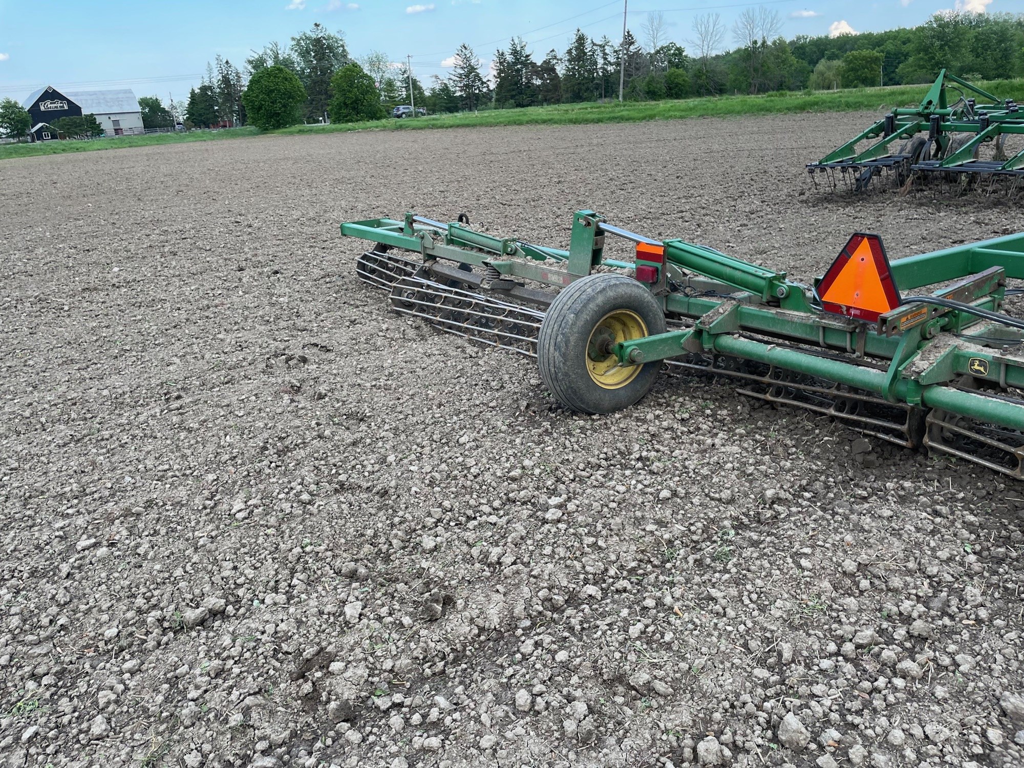 2004 John Deere 200-36 Harrow