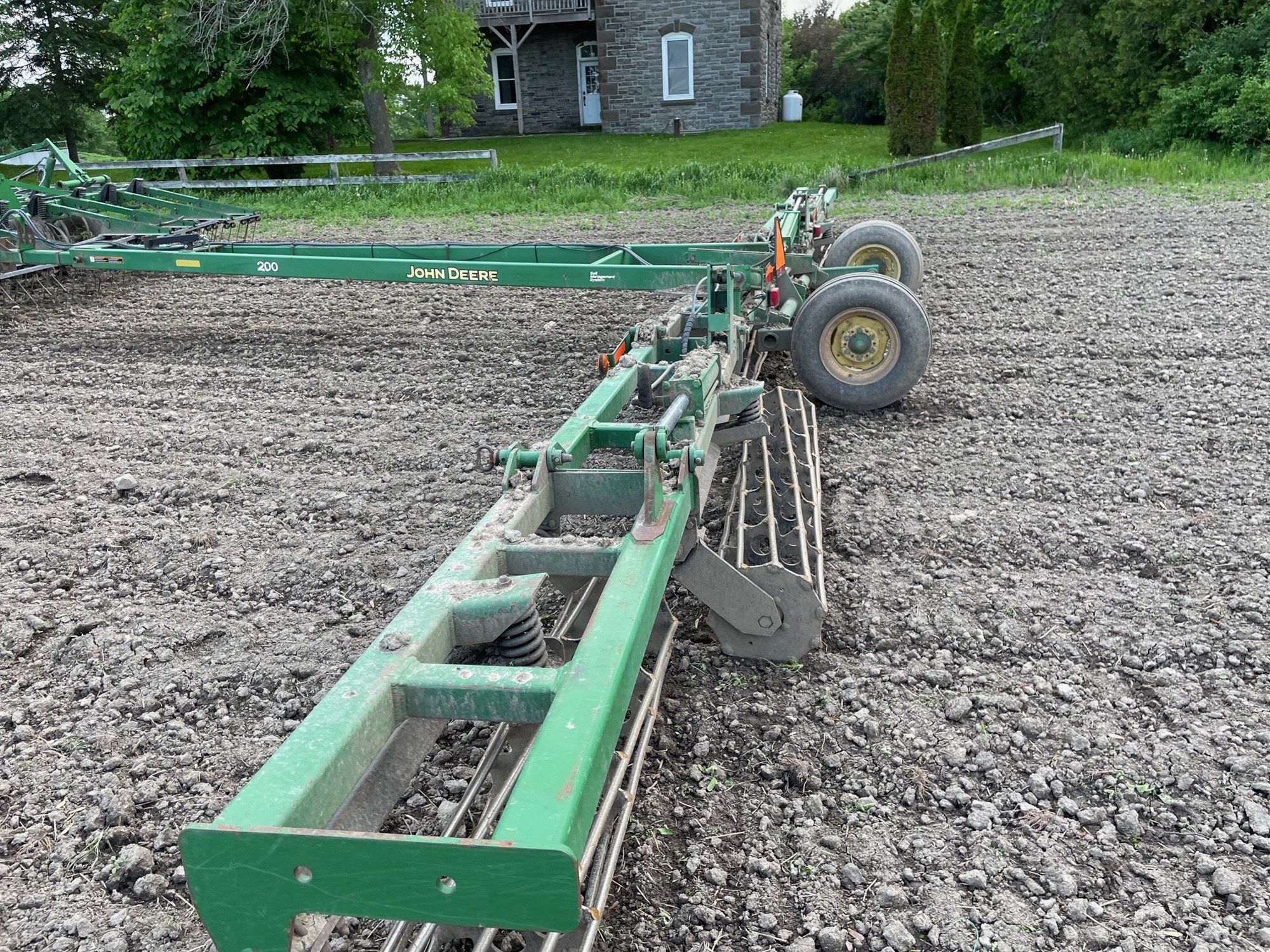 2004 John Deere 200-36 Harrow