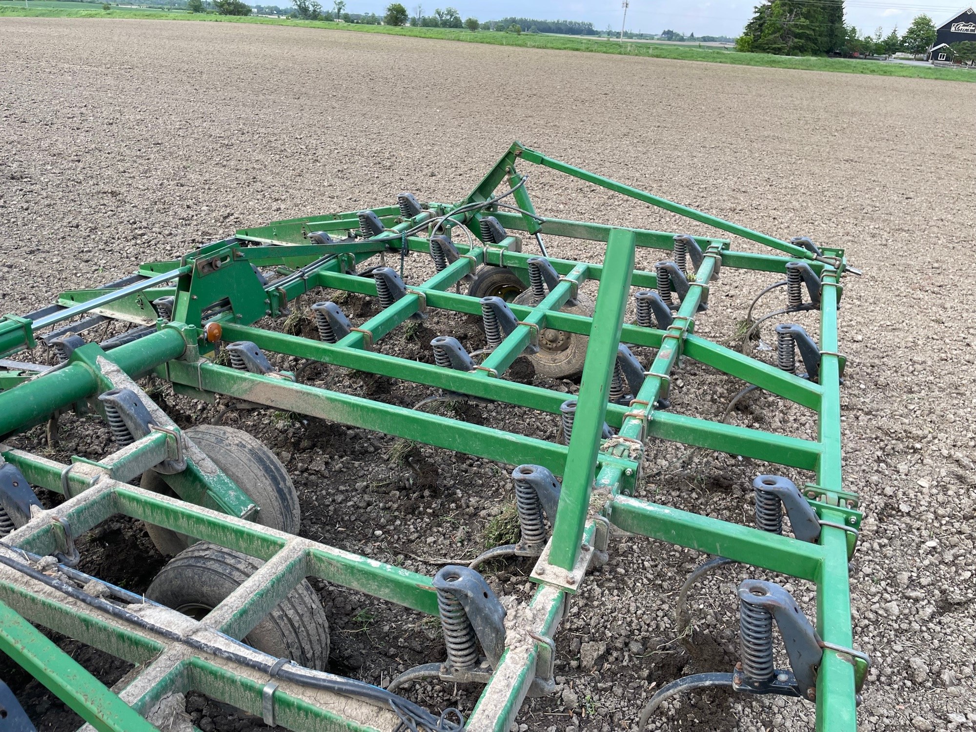 2004 John Deere 980-36 Field Cultivator