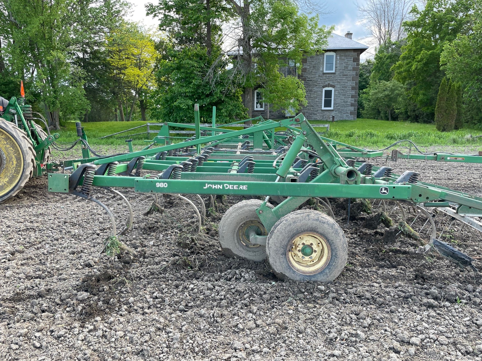 2004 John Deere 980-36 Field Cultivator