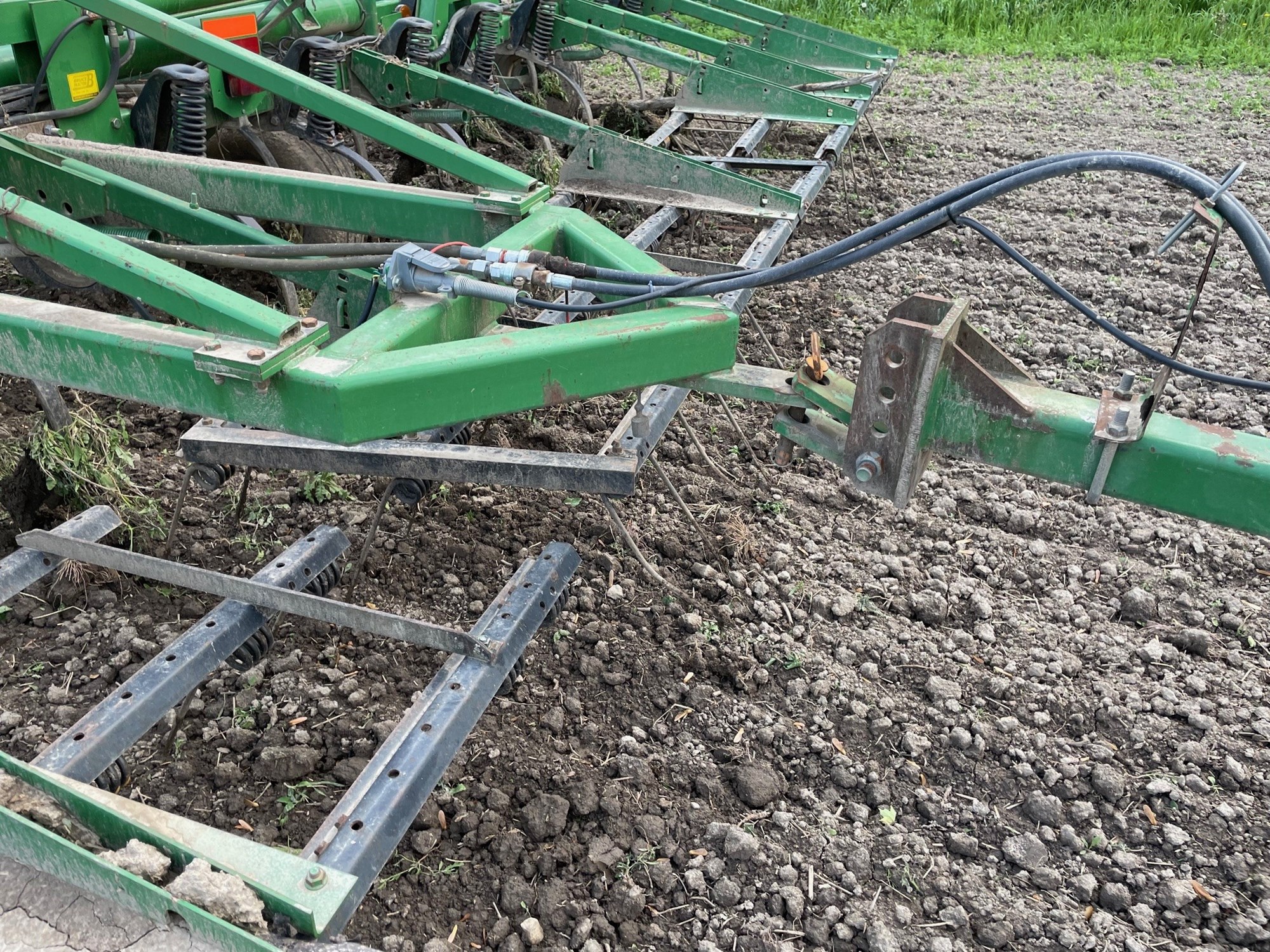 2004 John Deere 980-36 Field Cultivator