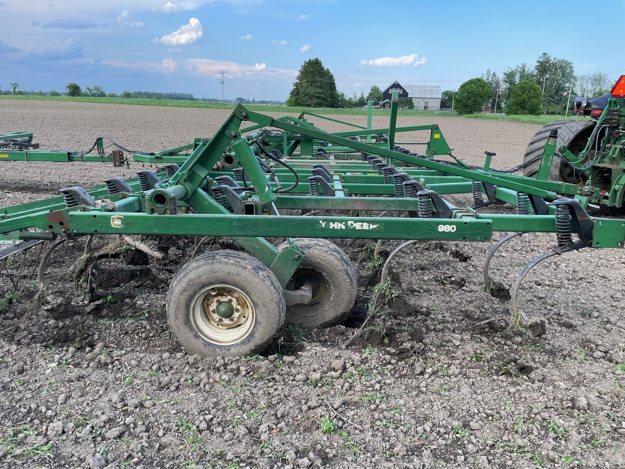 2004 John Deere 980-36 Field Cultivator