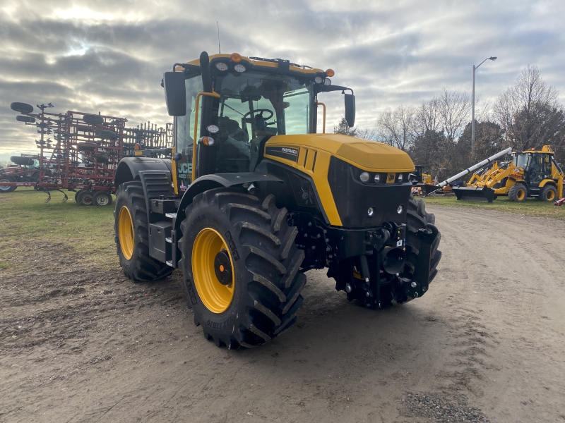 2024 JCB 4220 FASTRAC Tractor