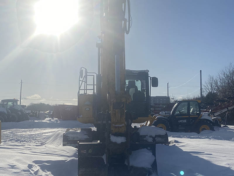 2018 JCB JS220LC Excavator