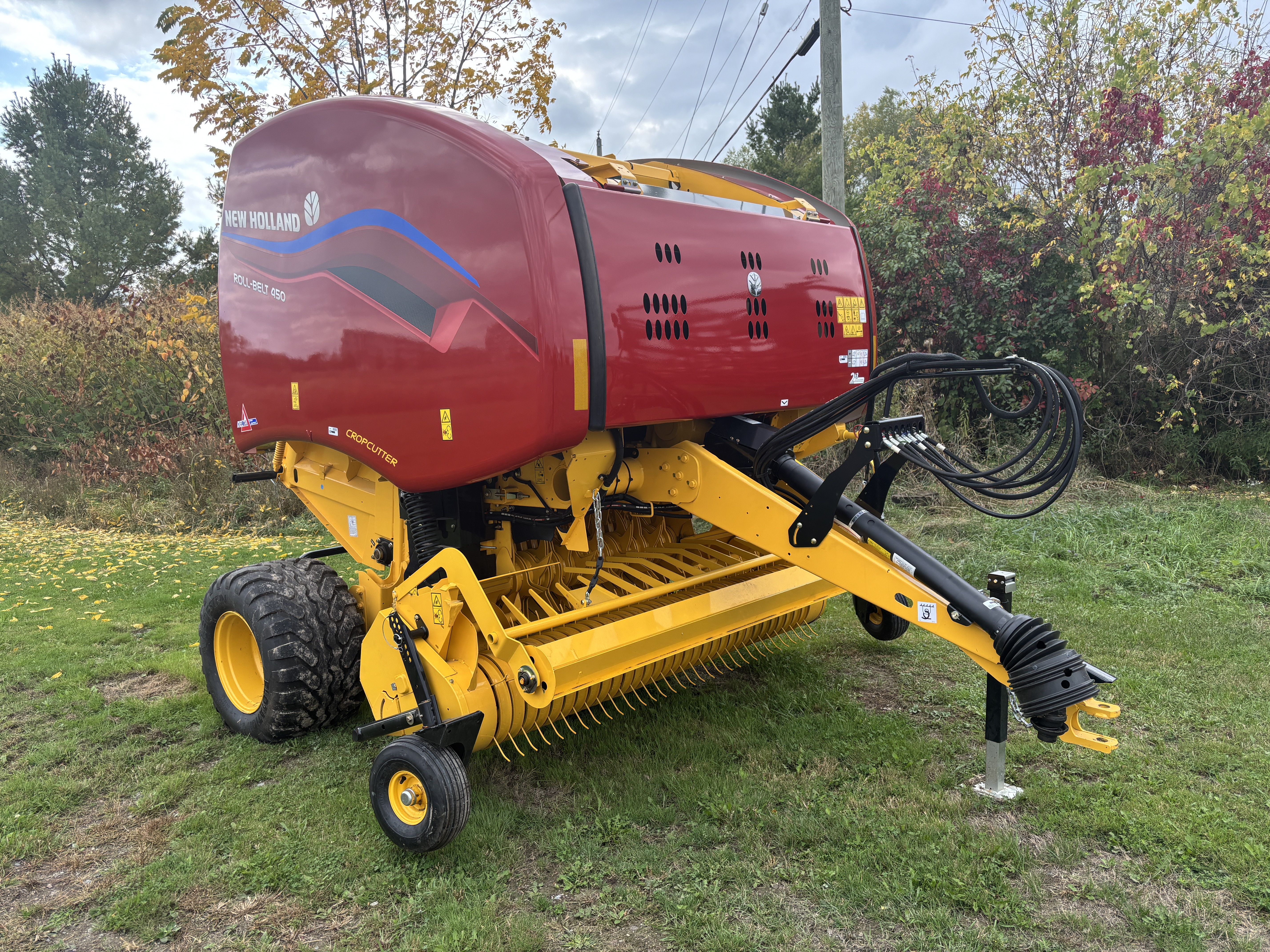2025 New Holland RB450 Baler/Round