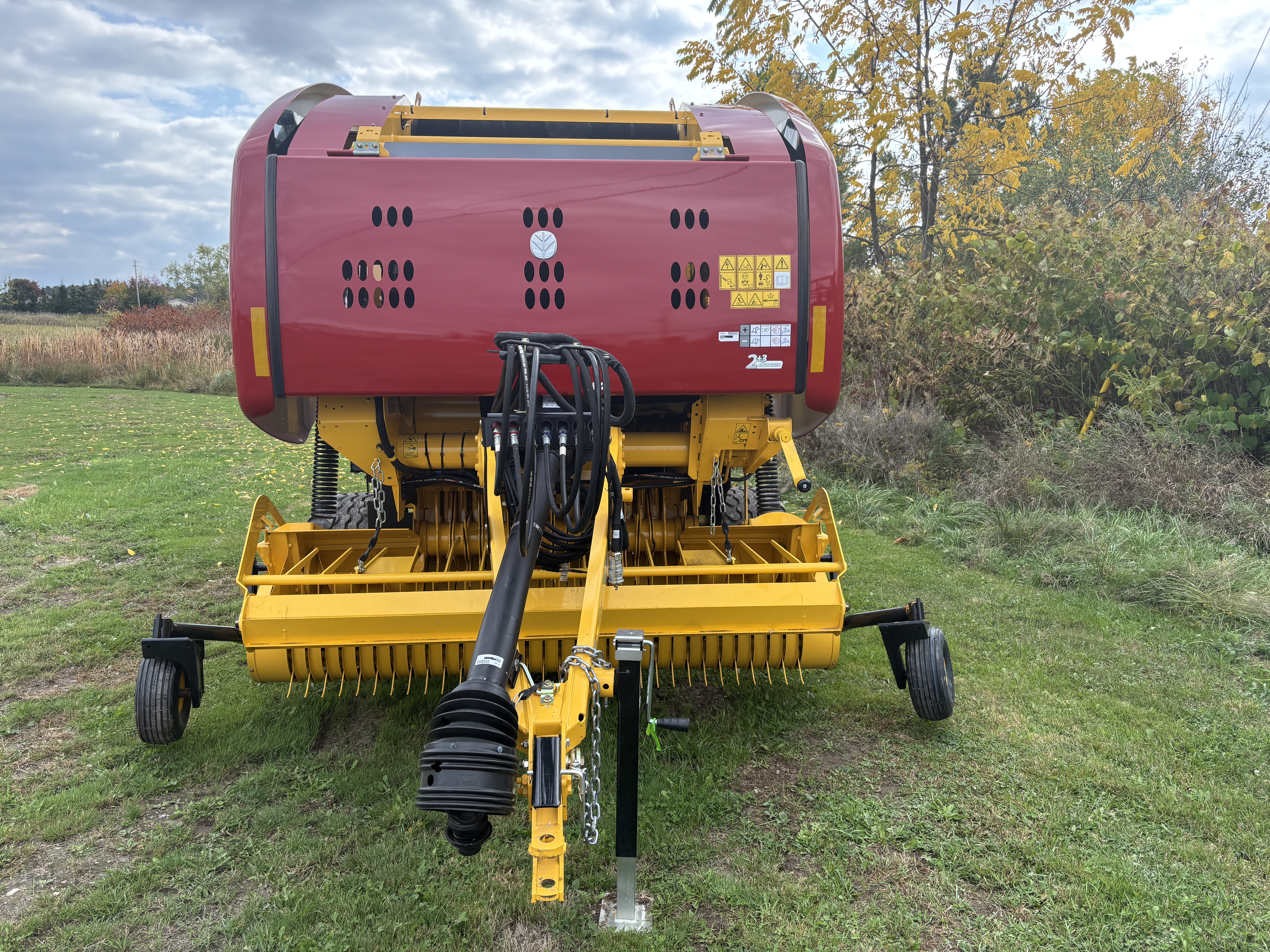 2025 New Holland RB450 Baler/Round