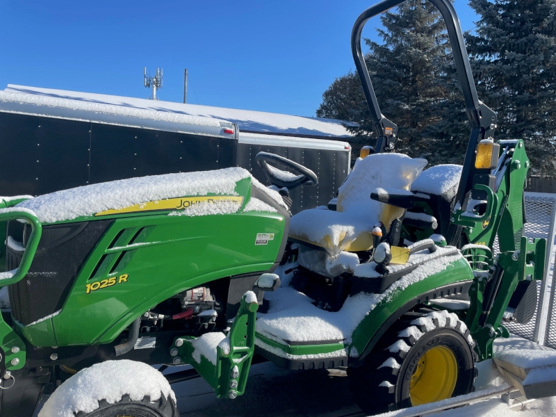 2023 John Deere 1025R Tractor Compact