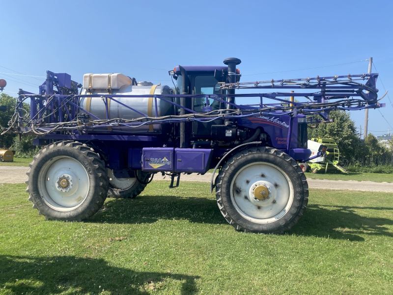 2001 RoGator 1254 Sprayer/High Clearance