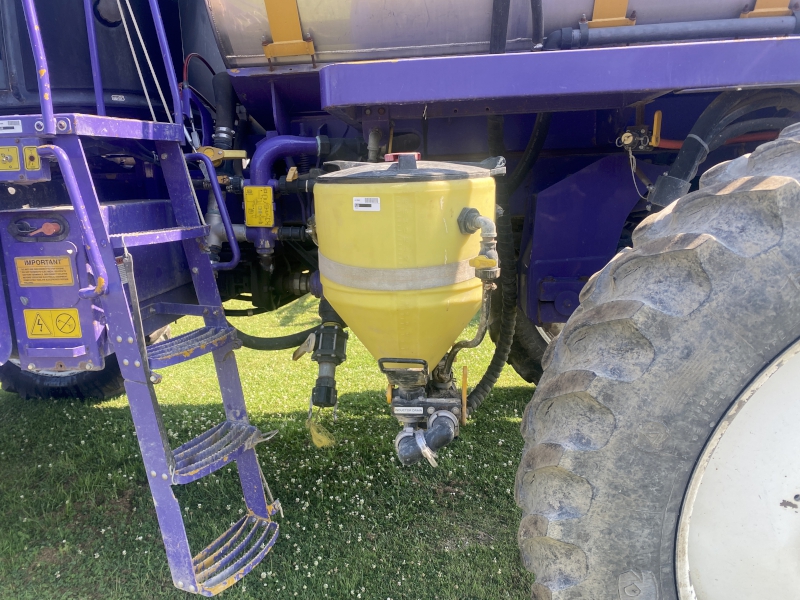 2001 RoGator 1254 Sprayer/High Clearance