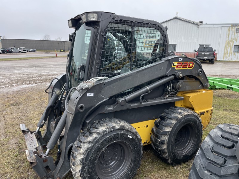 2017 New Holland L220 Skid Steer Loader
