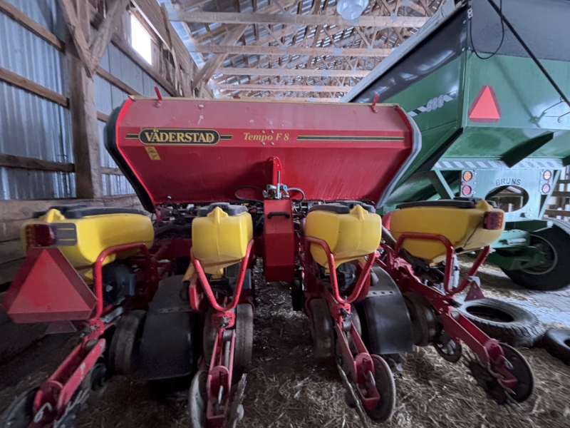 2021 Vaderstad TEMPO 8 Planter