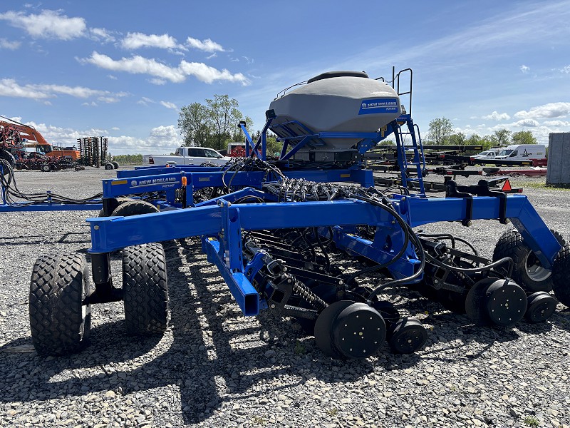 2024 New Holland P2185 40FT 7 Air Drill