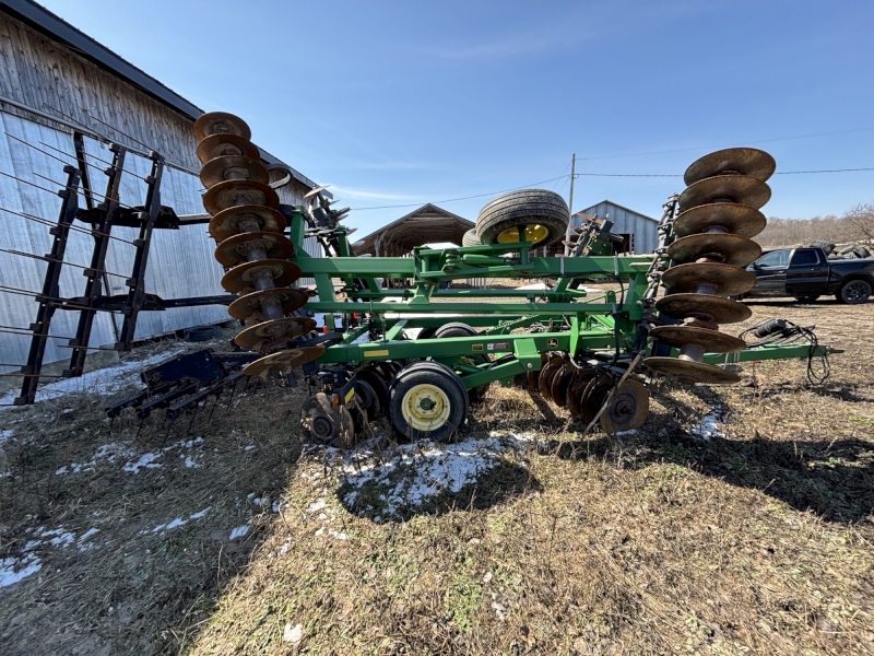 2004 John Deere 637 Disk Tandem