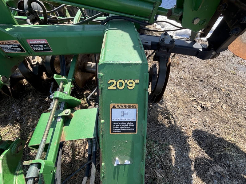 2004 John Deere 637 Disk Tandem