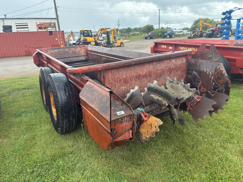 1984 New Holland 679 Manure Spreader