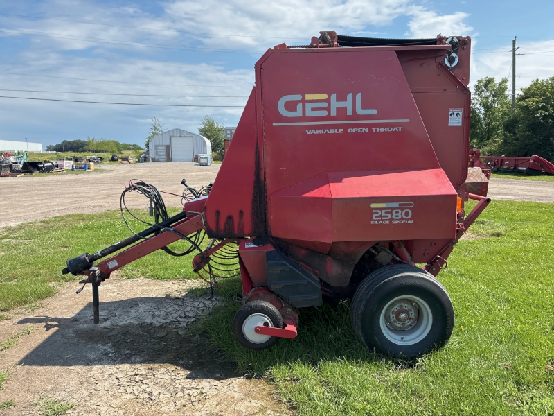 2003 Gehl 2580 Baler/Round