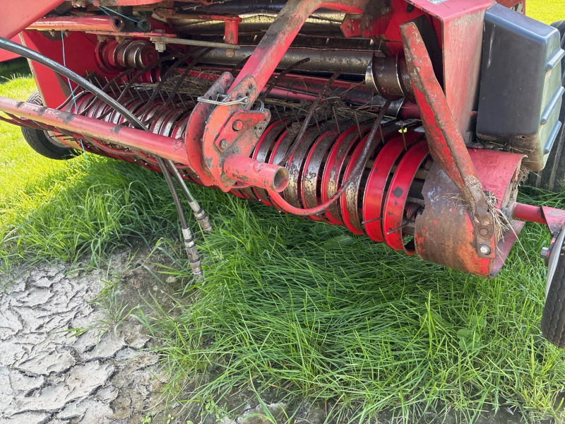 2003 Gehl 2580 Baler/Round