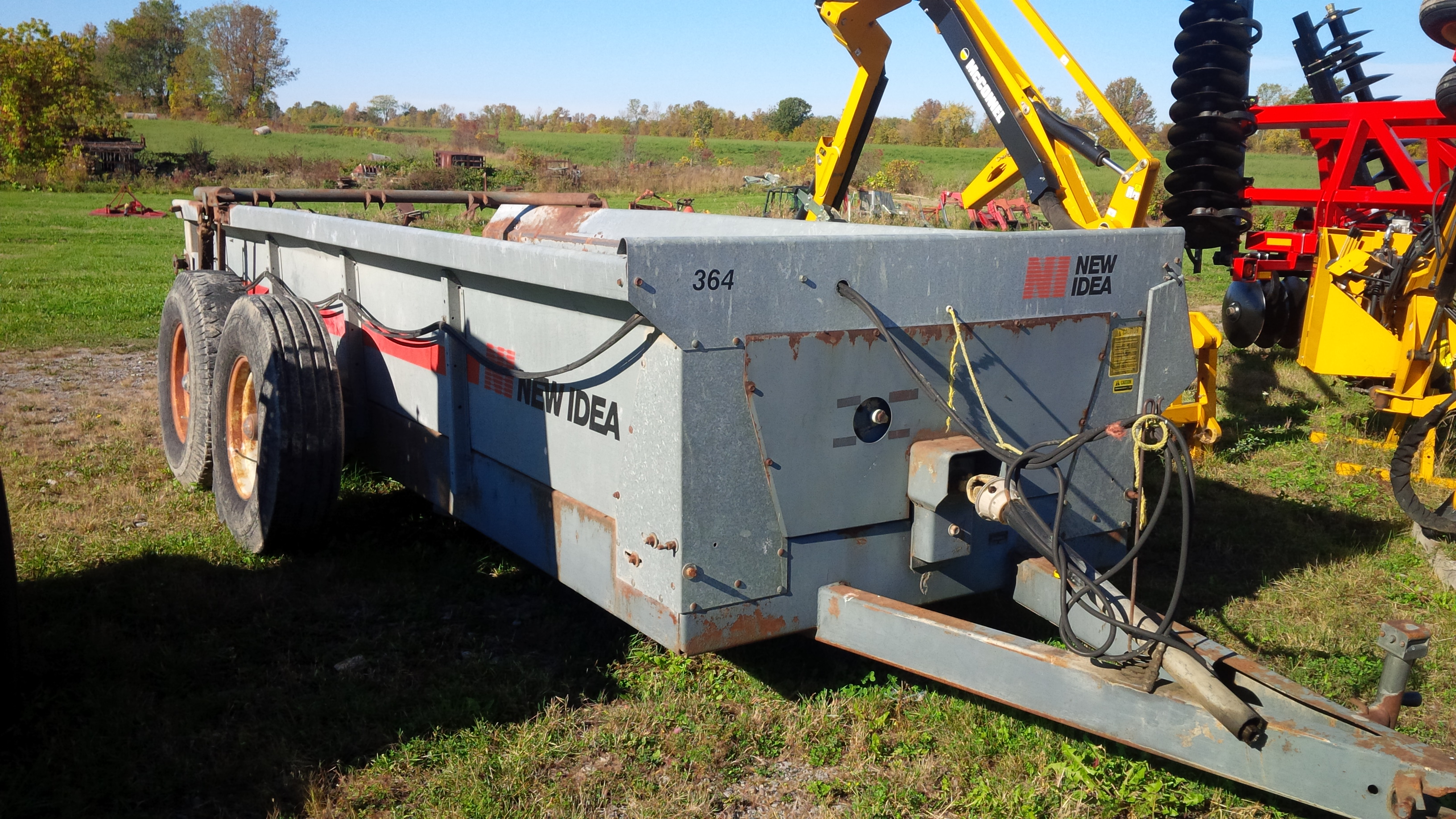 2000 New Idea 364 Manure Spreader for sale in Pembroke, ON | IronSearch