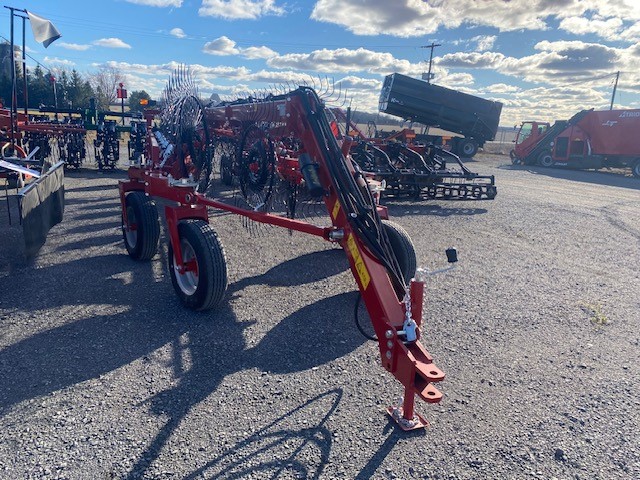 2023 Case IH WR302 Rake