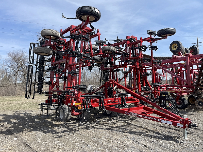 2024 Salford 700-44 Field Cultivator