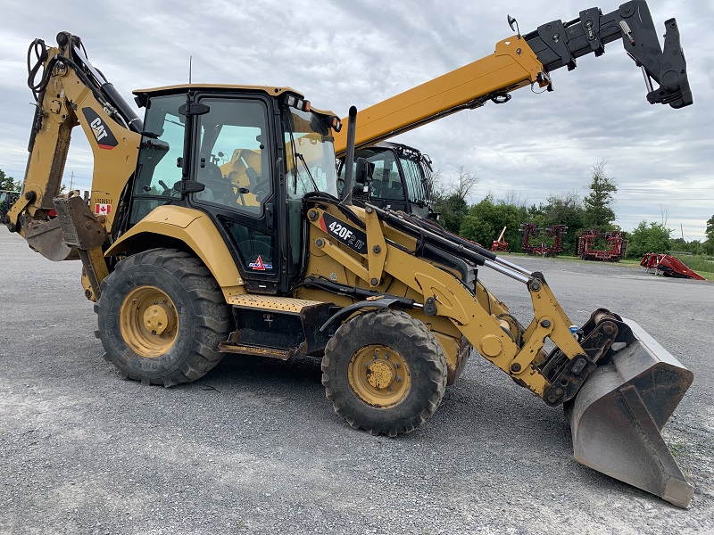 2017 Caterpillar 420F2 Tractor Loader Backhoe