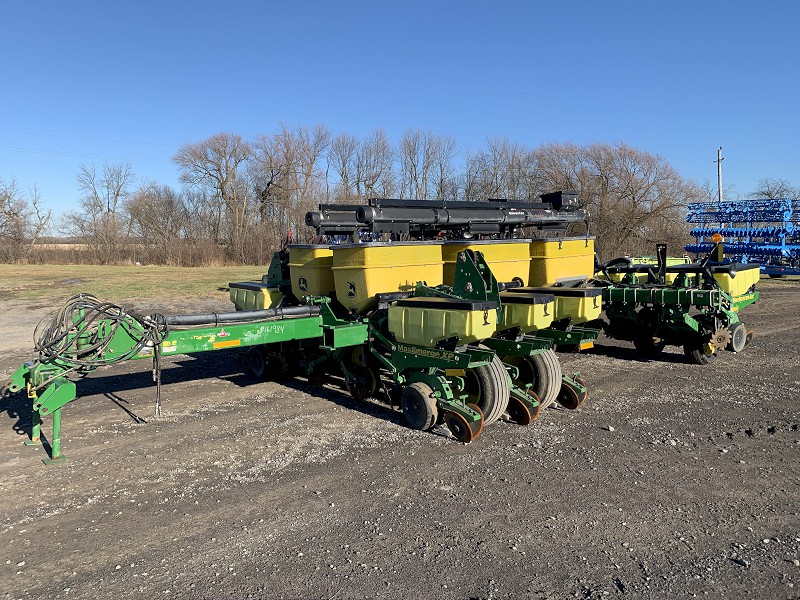 2013 John Deere 1770 Planter