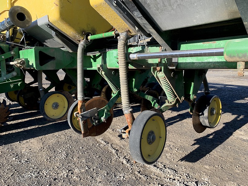 2013 John Deere 1770 Planter