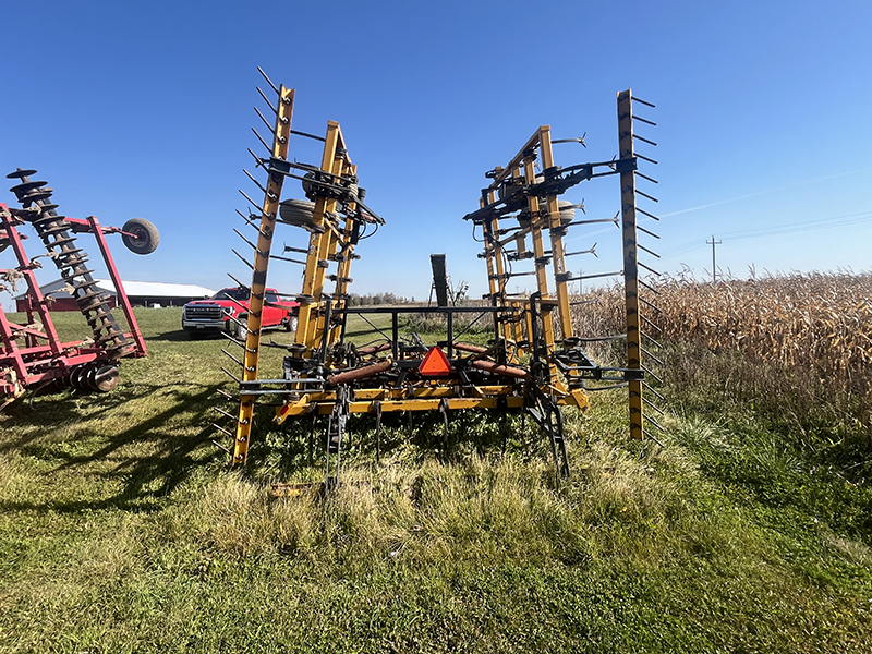 2006 Misc JO-BER2035 Field Cultivator