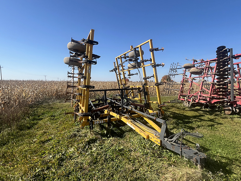 2006 Misc JO-BER2035 Field Cultivator