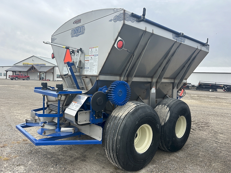 2025 Doyle 8-TON COMBO Fertilizer Spreader