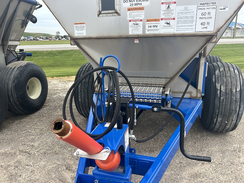 2025 Doyle 8-TON COMBO Fertilizer Spreader