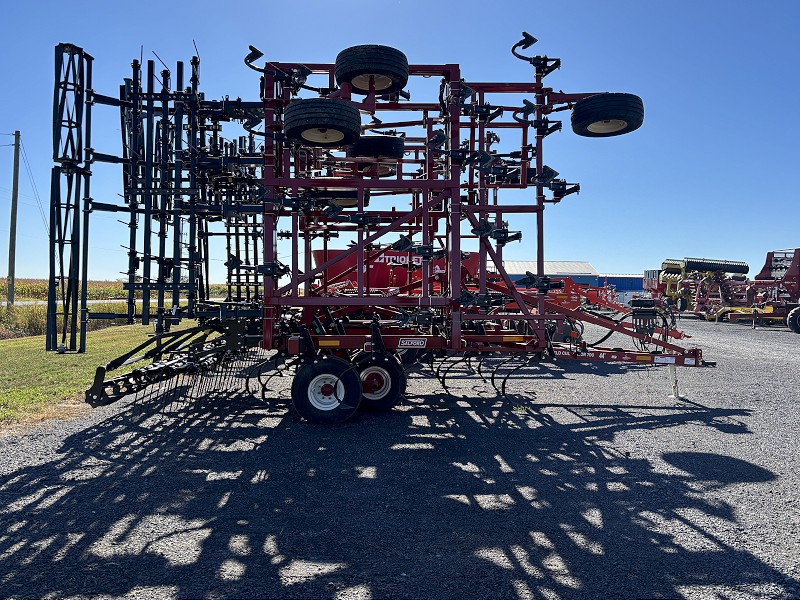 2025 Salford 700-44 Field Cultivator
