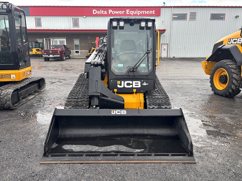 2025 JCB 3TS-8T Skid Steer Loader