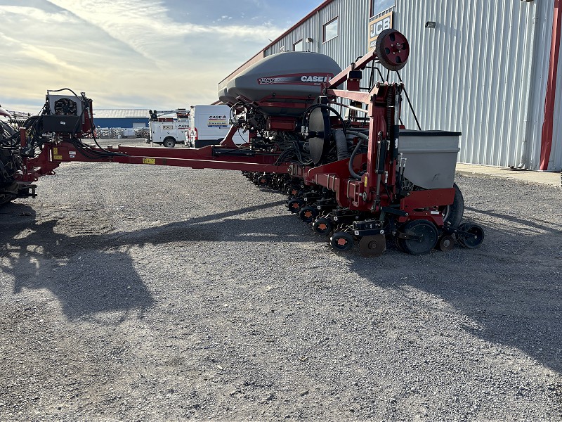 2013 Case IH 1255-12R Planter