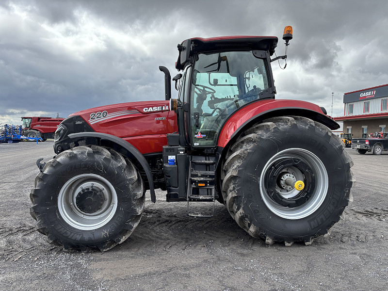2026 Case IH PUMA 220 Tractor