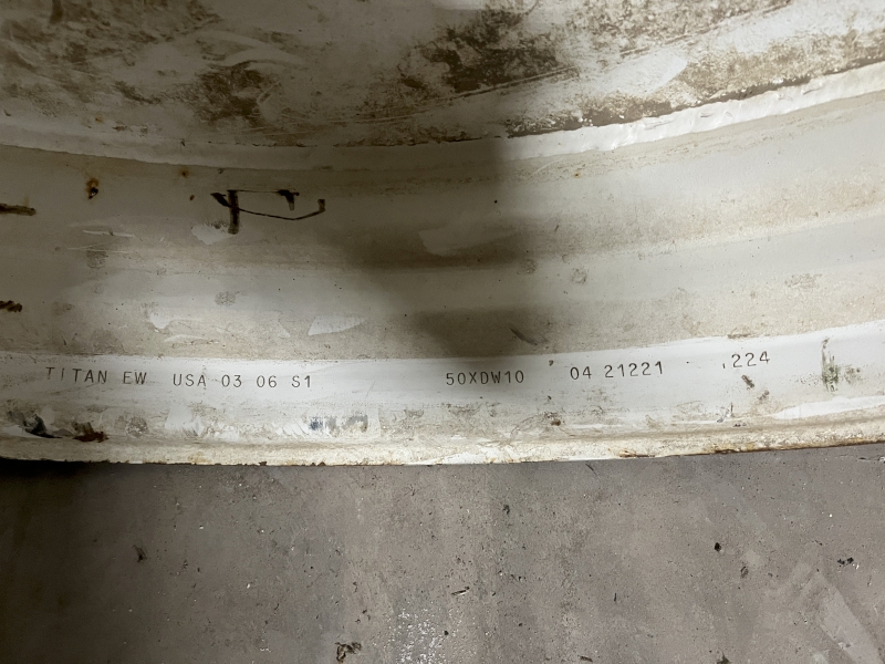 2006 Titan 320/90R50 Tires