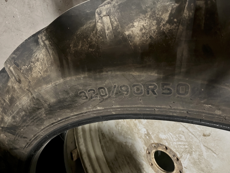 2006 Titan 320/90R50 Tires