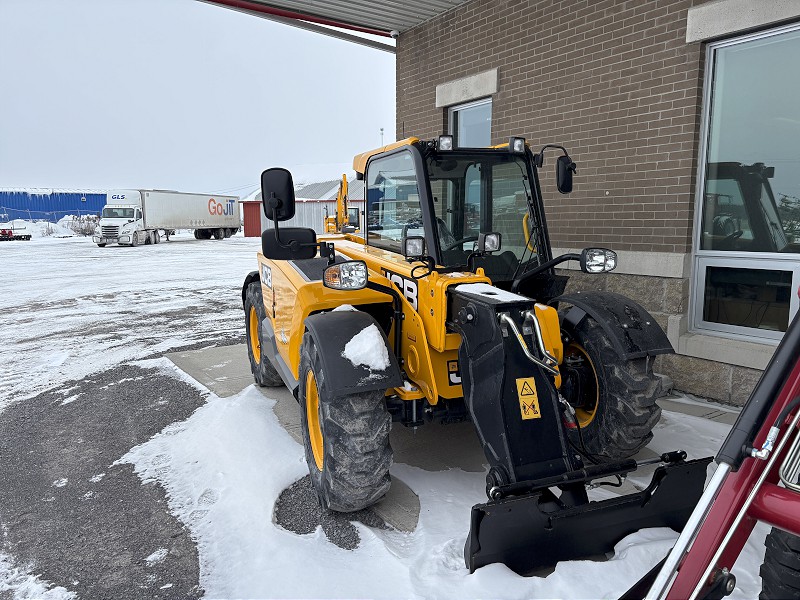 2025 JCB 525-60 AGRI+ TeleHandler