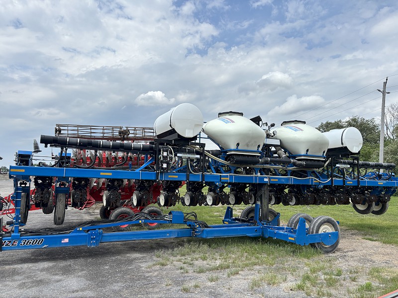 2014 Kinze 3600ASD Planter