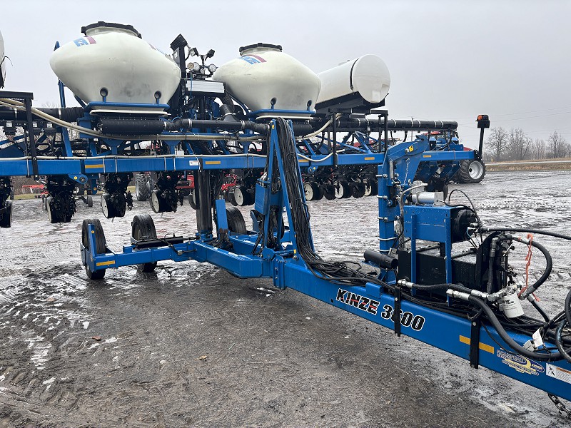 2014 Kinze 3600ASD Planter