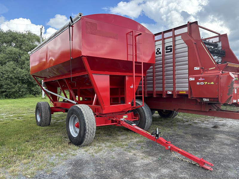 2026 R J Equipment 600 Gravity Box