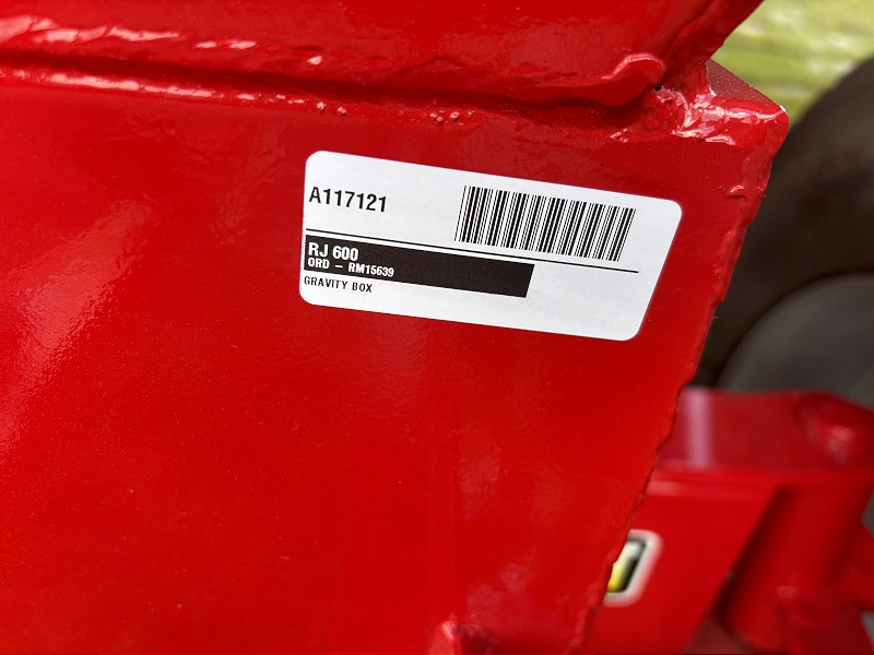 2026 R J Equipment 600 Gravity Box