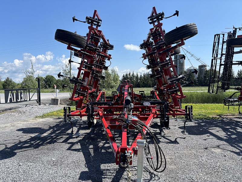2026 Salford 550-30 Field Cultivator