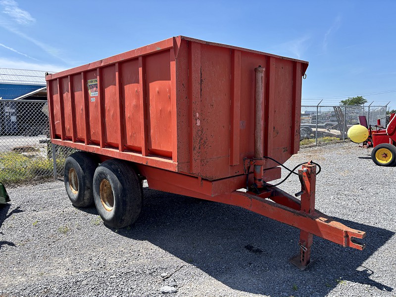 1985 Demco CORN KING Grain Cart