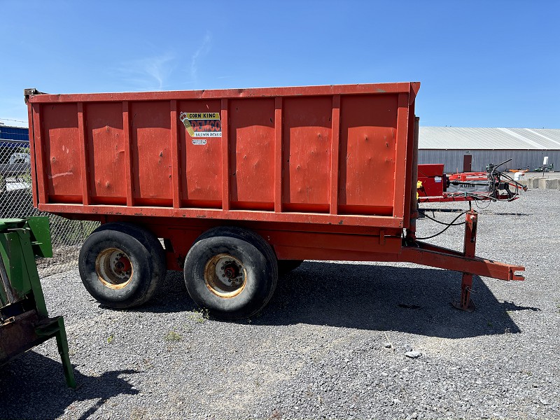 1985 Demco CORN KING Grain Cart