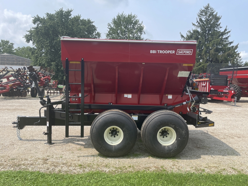 2026 Salford TROOPER 10 Fertilizer Spreader