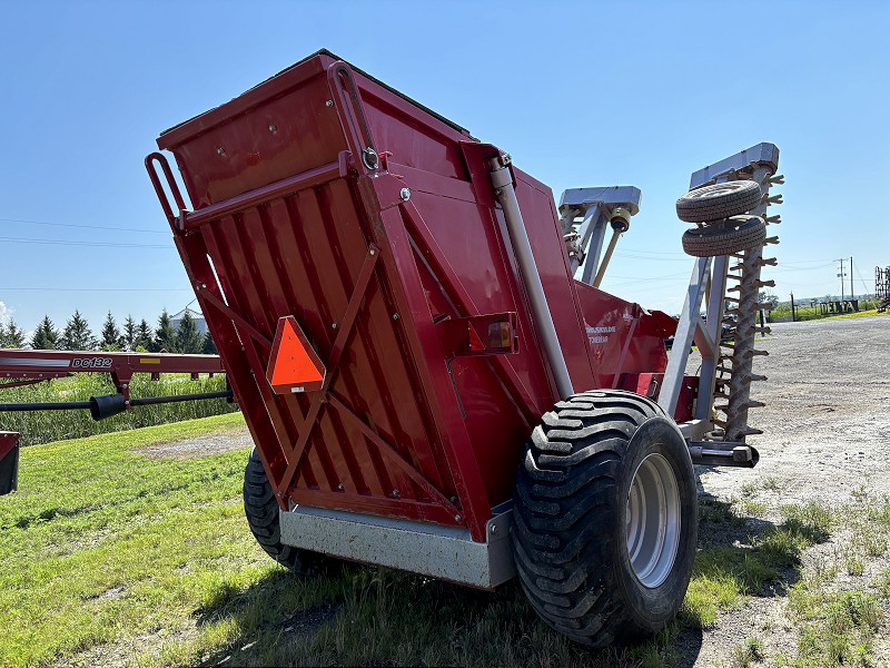 2012 Kongskilde SB4000/5200 Rock Picker